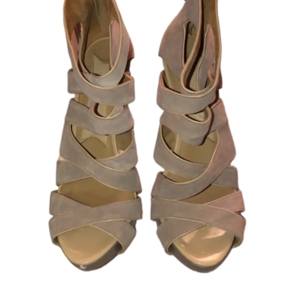 𝅺Boutique 9 size 10 Tan Leather / Suede cage platforms